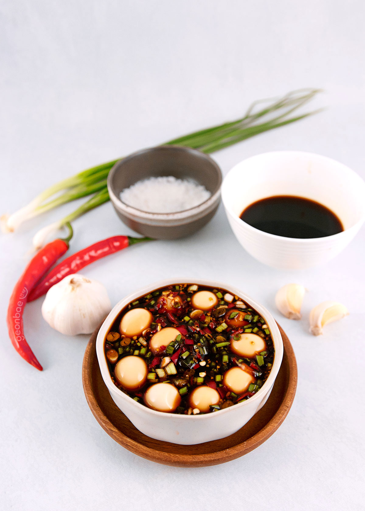 Mechurial Jangjorim (Soy Braised Quail Eggs) 메추리알 장조림 Geonbae